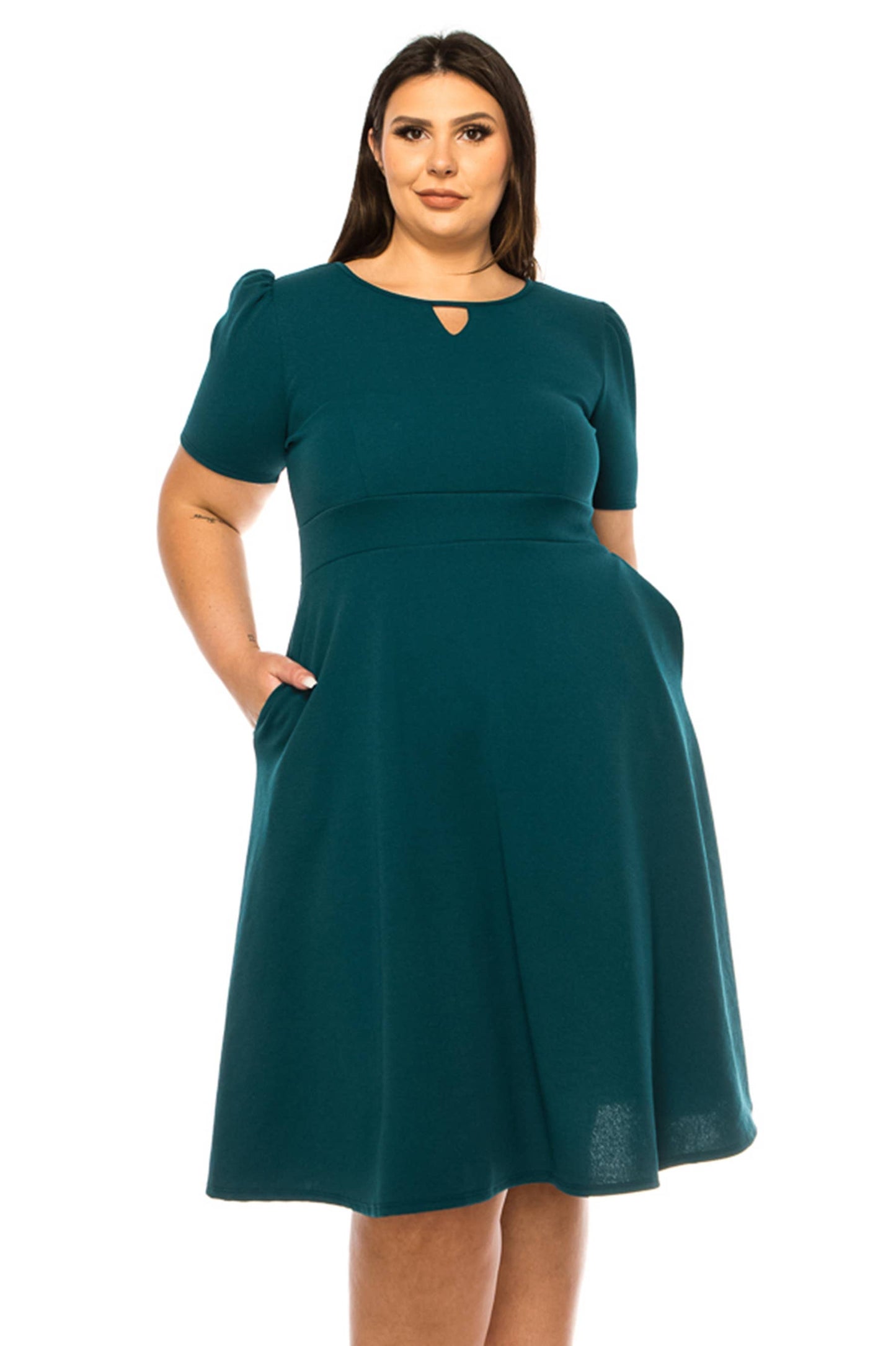 Women's Plus Size Dress with Puff Sleeves and Keyhole Front