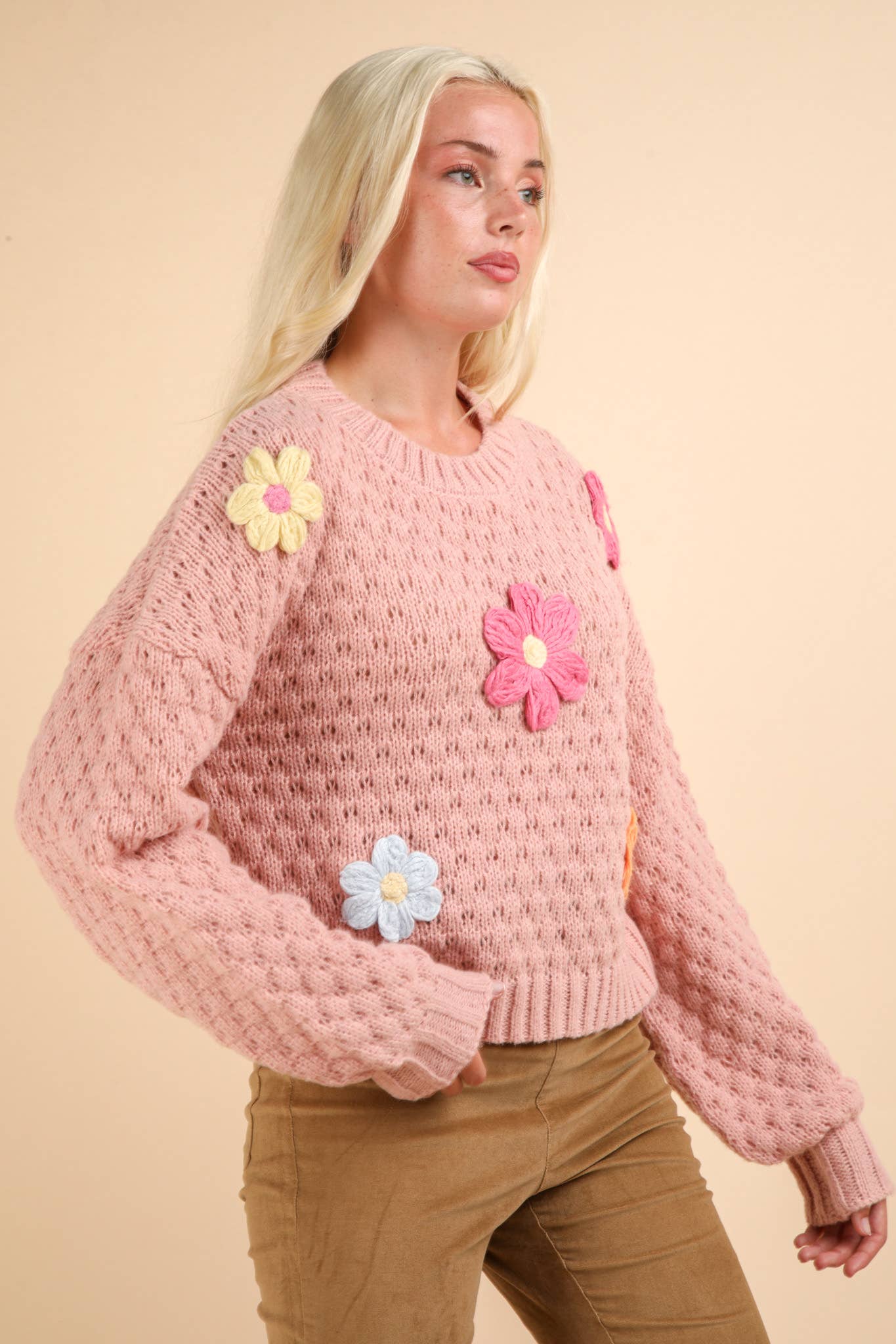 12W3111N-Hand Made Flower Applique Knit Sweater Top