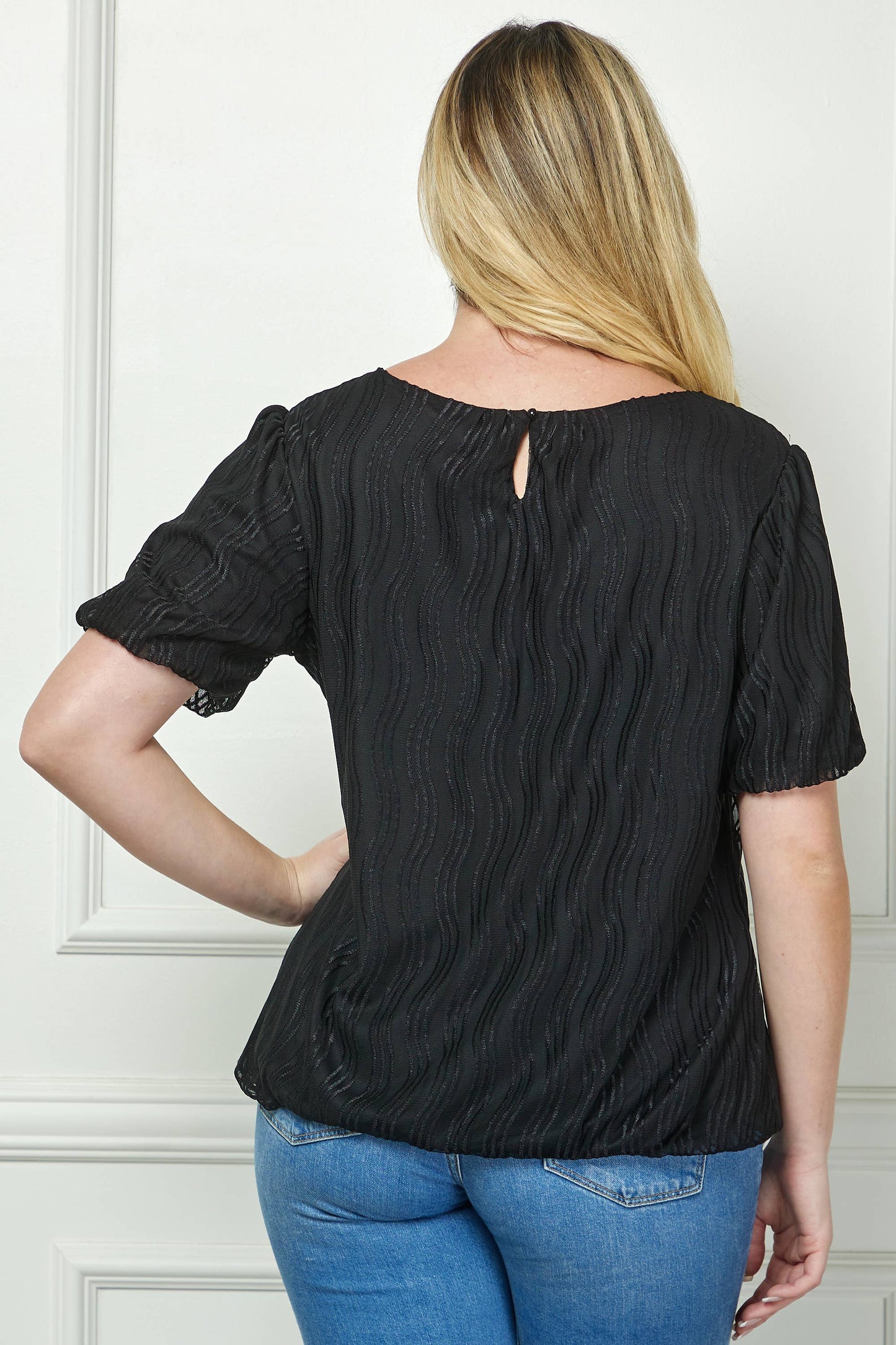 PLUS SIZE WAVE CORD MESH BUBBLE SLEEVE PLEATS TOP