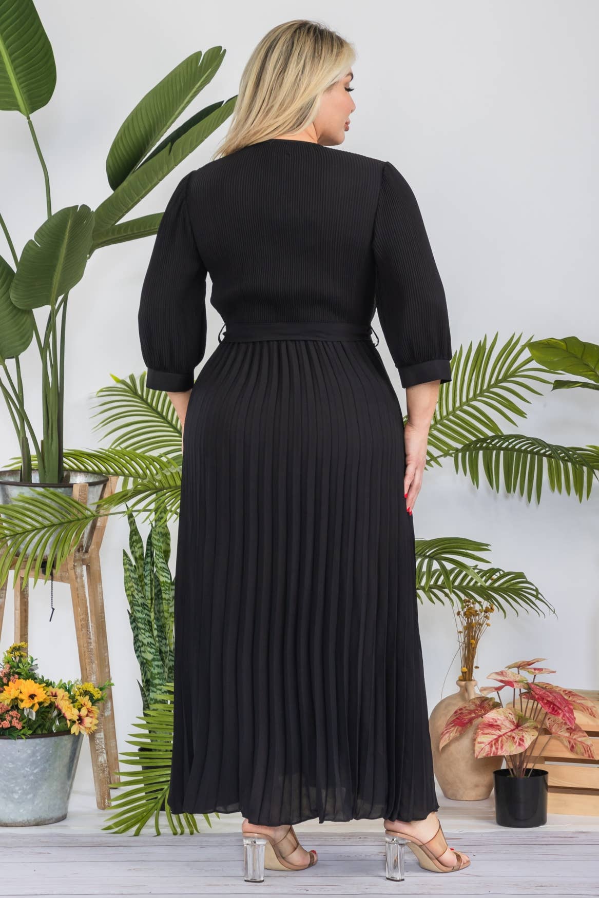 Plus Size Women Solid Pleated Maxi Dress
