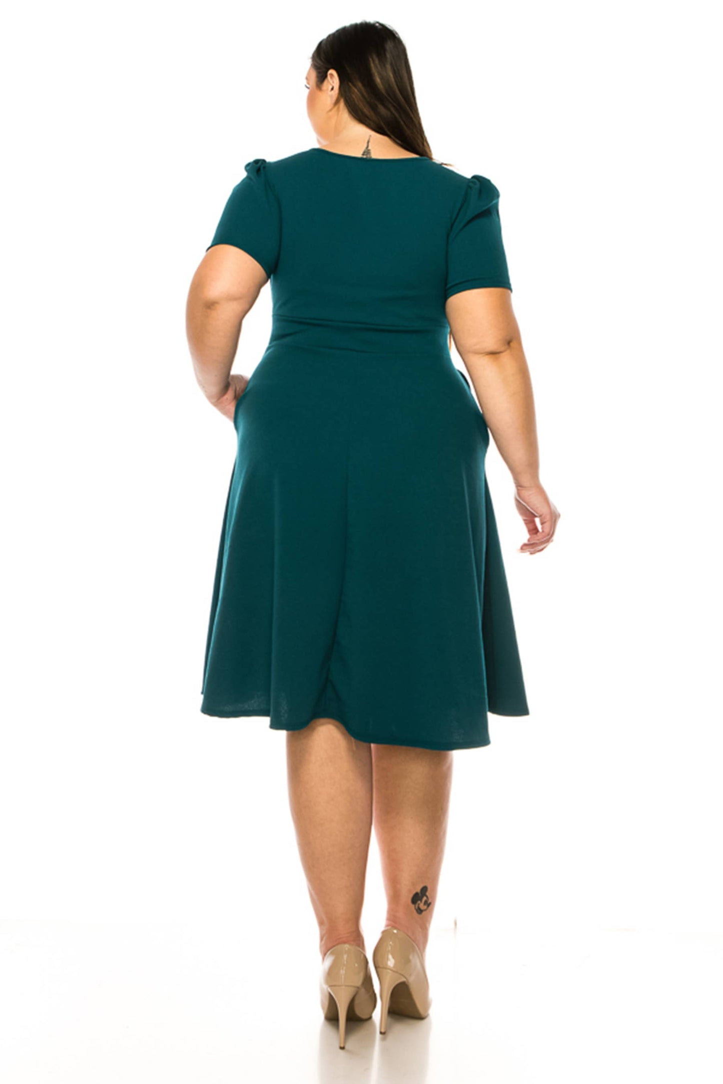 Women's Plus Size Dress with Puff Sleeves and Keyhole Front