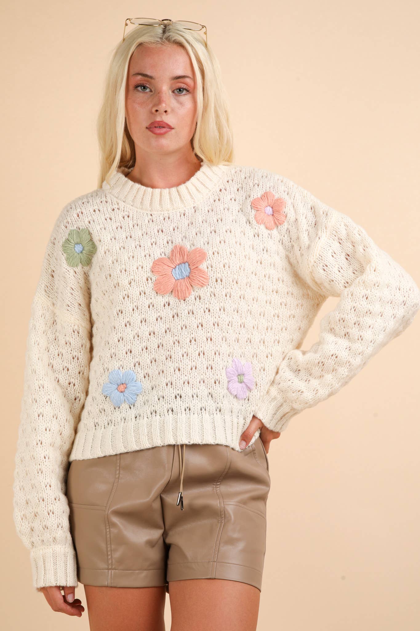 12W3111N-Hand Made Flower Applique Knit Sweater Top