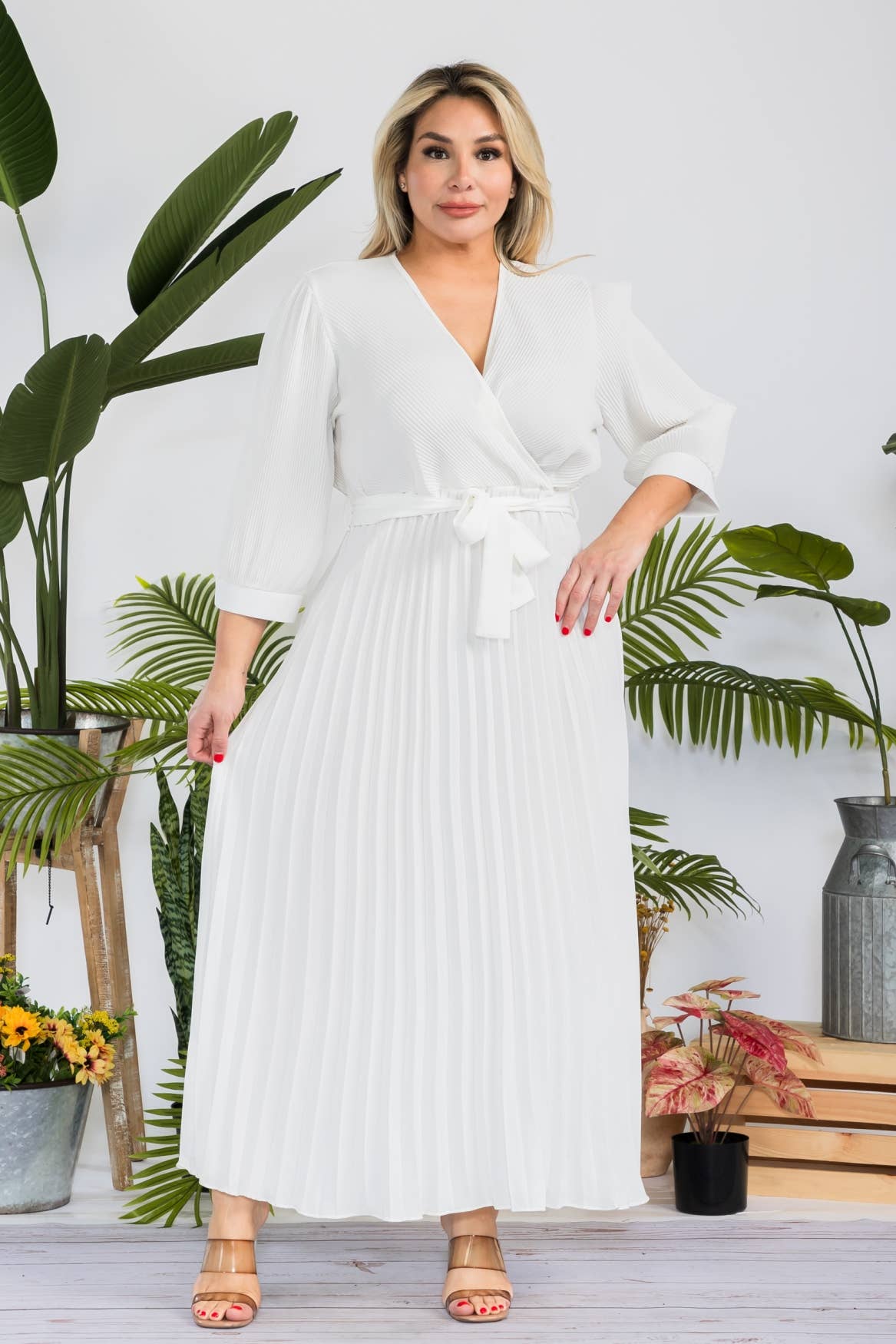 Plus Size Women Solid Pleated Maxi Dress