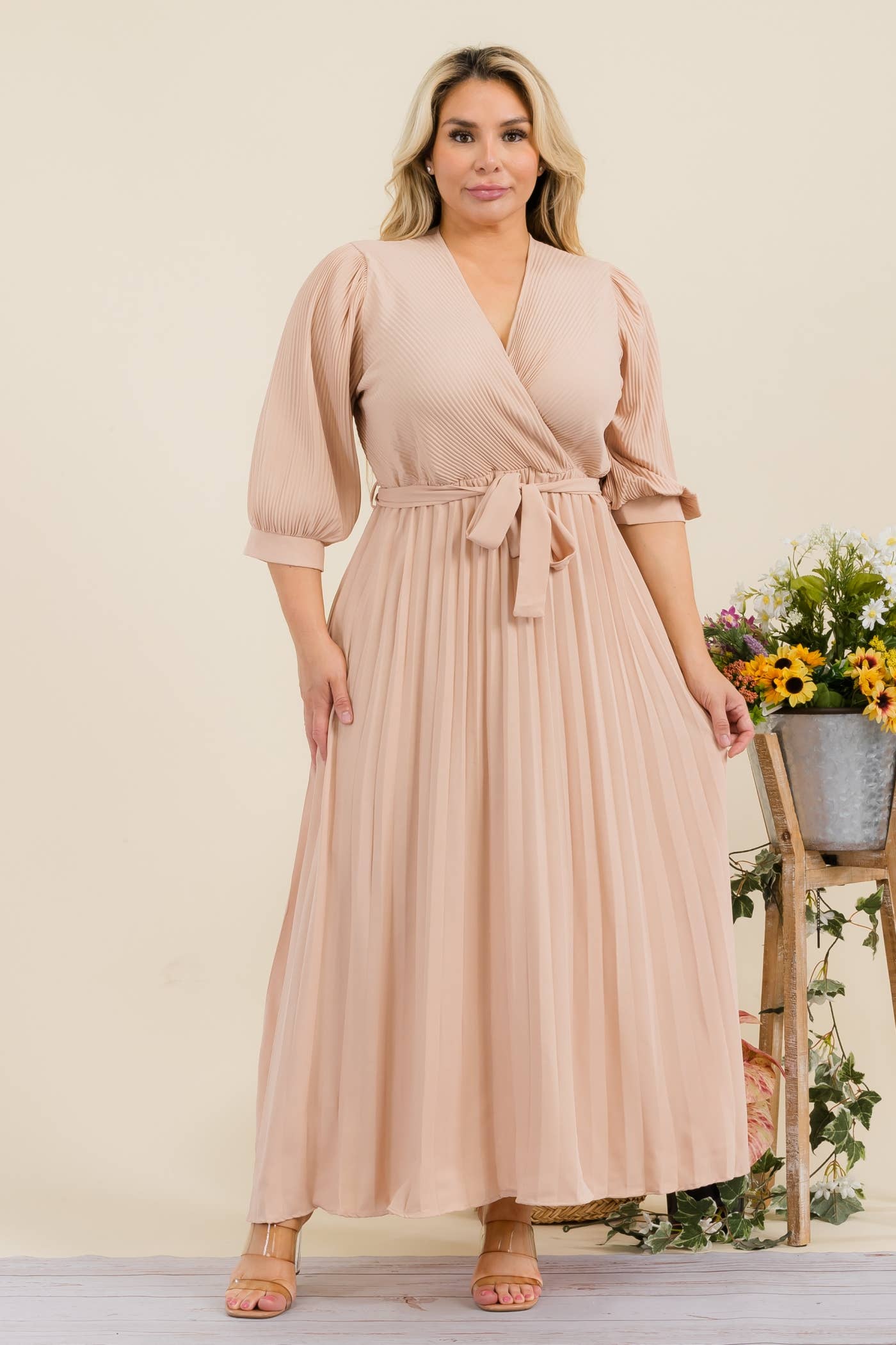 Plus Size Women Solid Pleated Maxi Dress