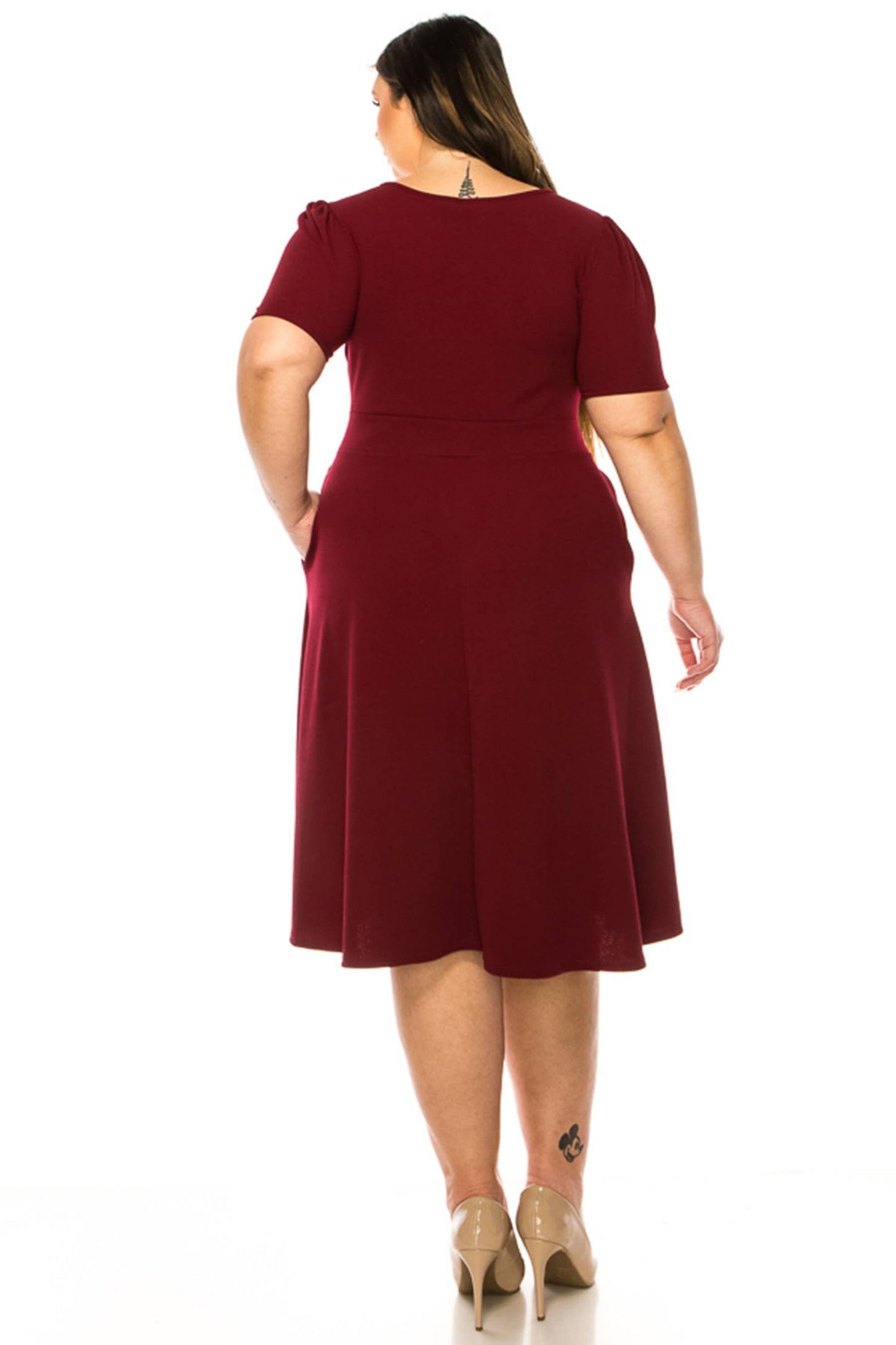 Women's Plus Size Dress with Puff Sleeves and Keyhole Front