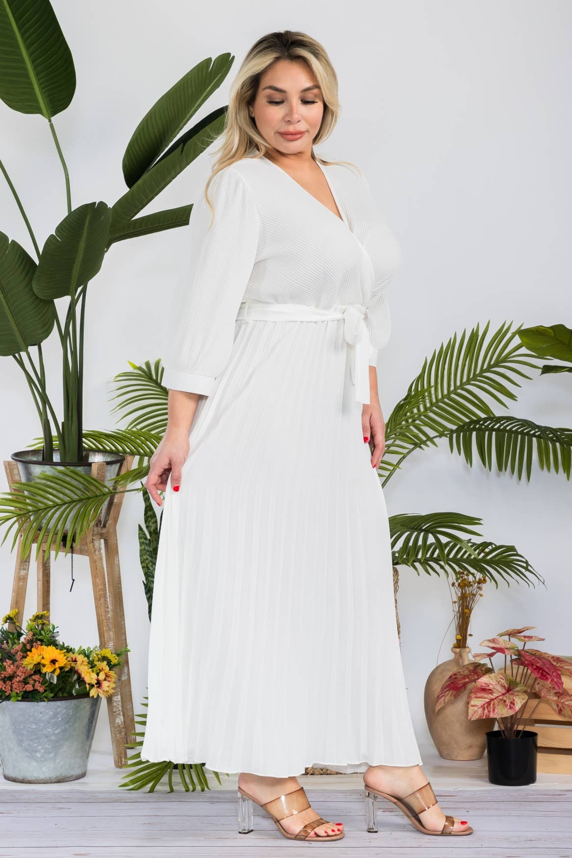 Plus Size Women Solid Pleated Maxi Dress