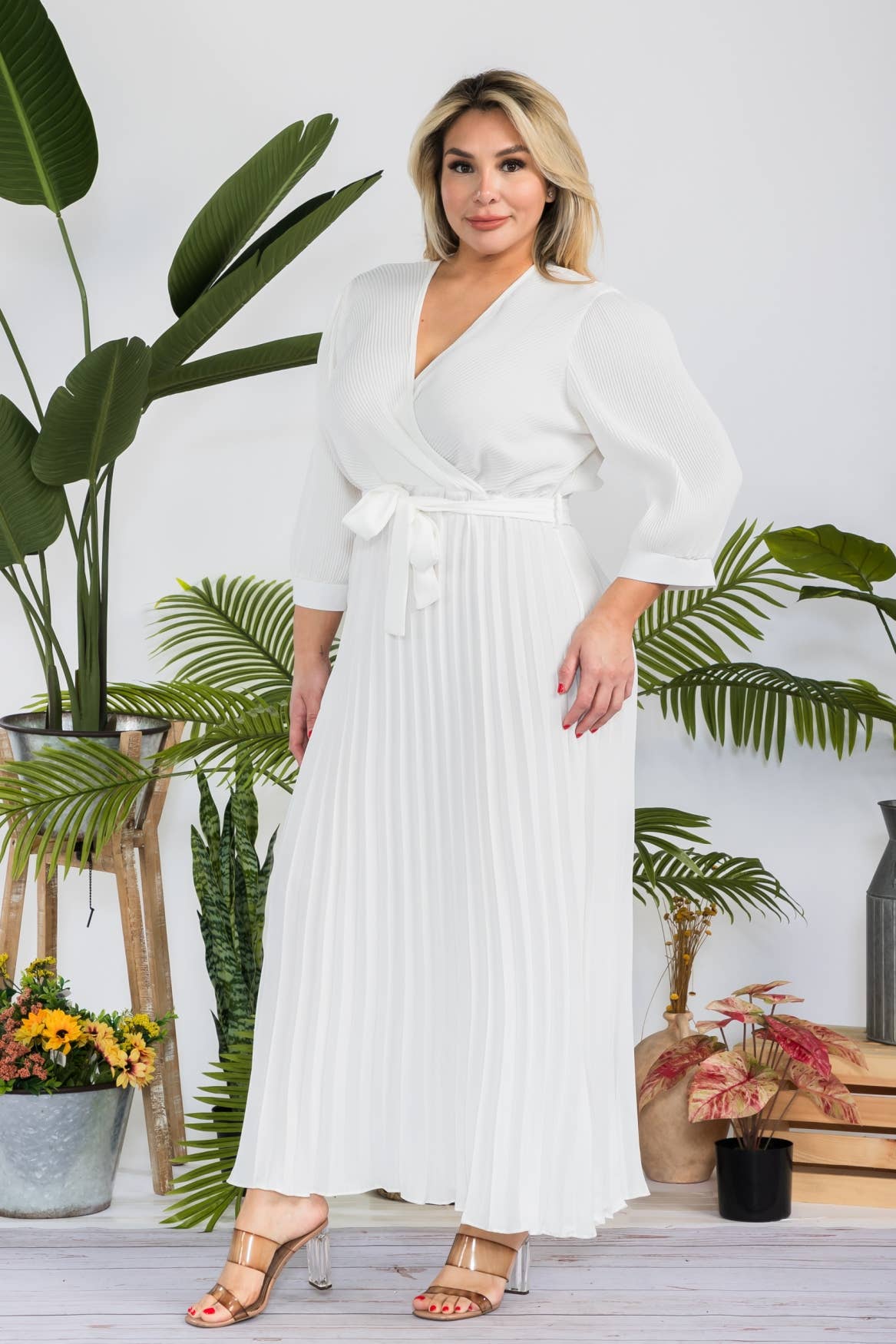 Plus Size Women Solid Pleated Maxi Dress