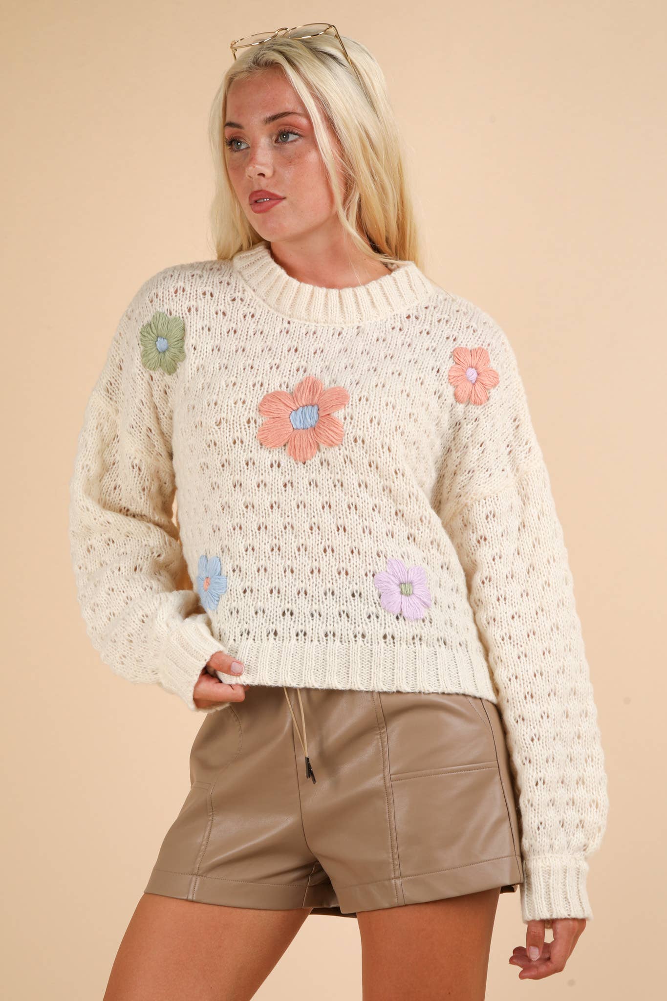 12W3111N-Hand Made Flower Applique Knit Sweater Top