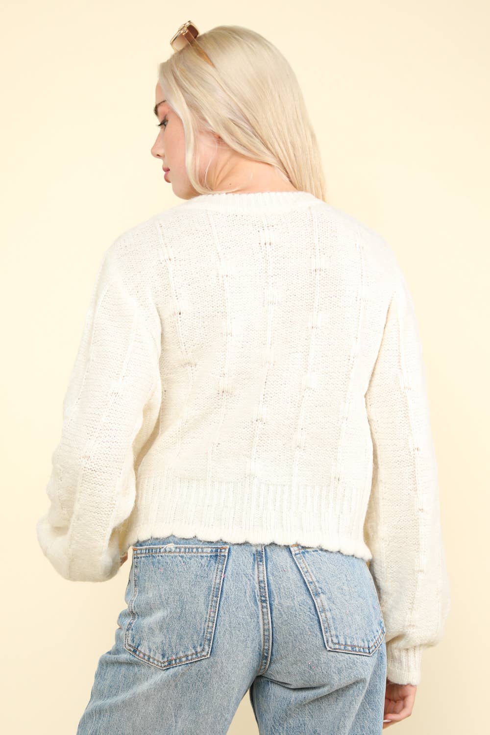 12W3115N-Floral Button Crop Length Knit Sweater Cardigan