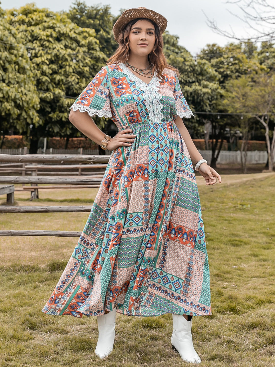 Plus Size Lace Detail Printed Half Sleeve Midi Dress