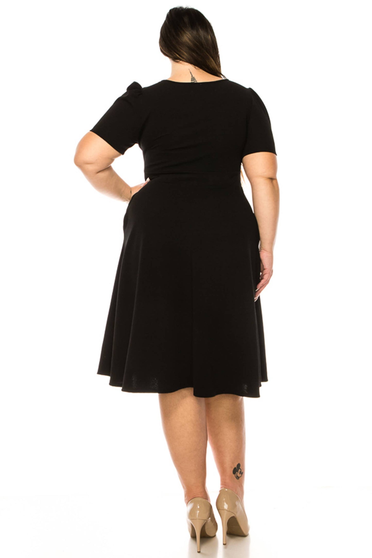 Women's Plus Size Dress with Puff Sleeves and Keyhole Front