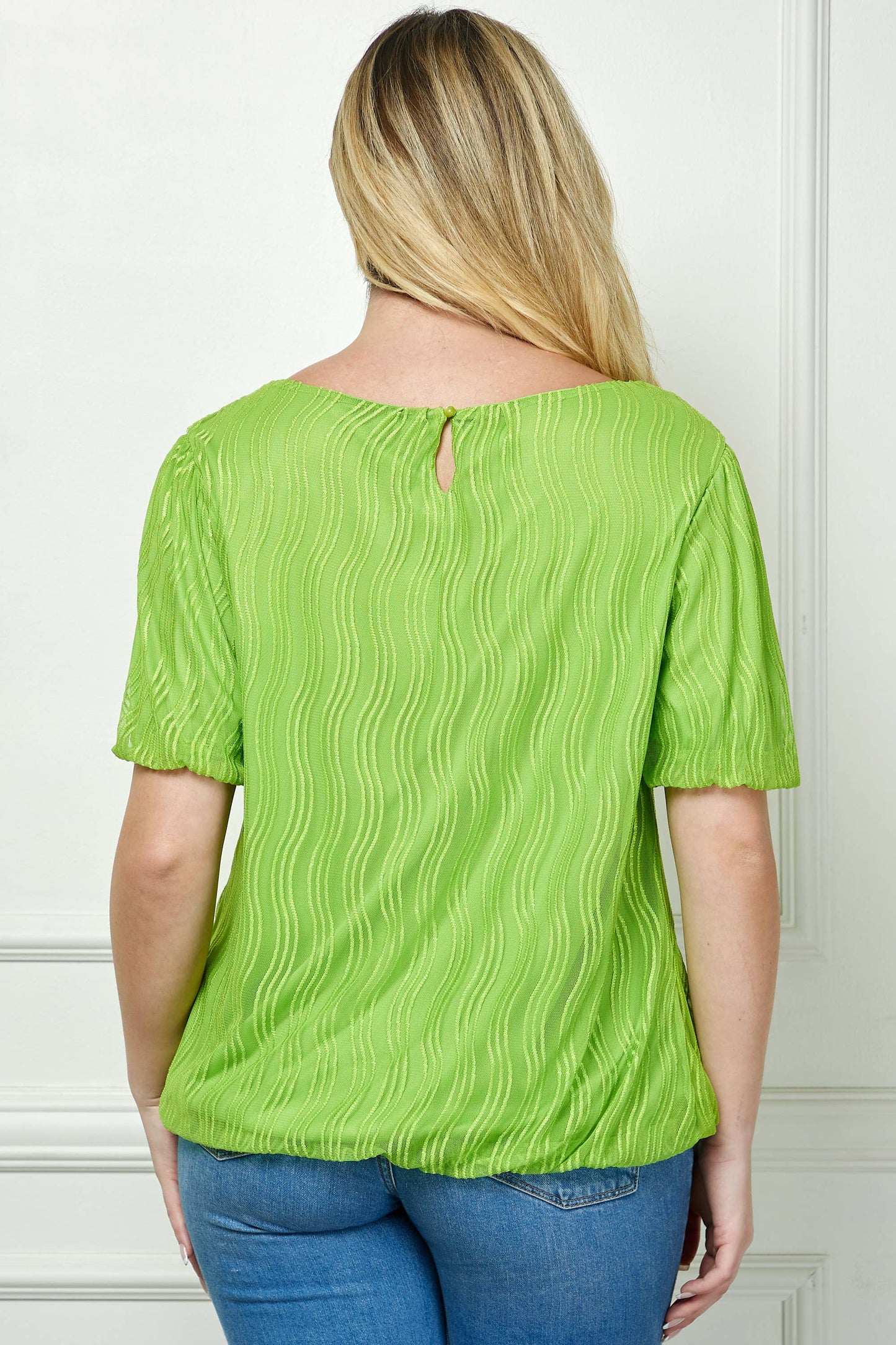 PLUS SIZE WAVE CORD MESH BUBBLE SLEEVE PLEATS TOP
