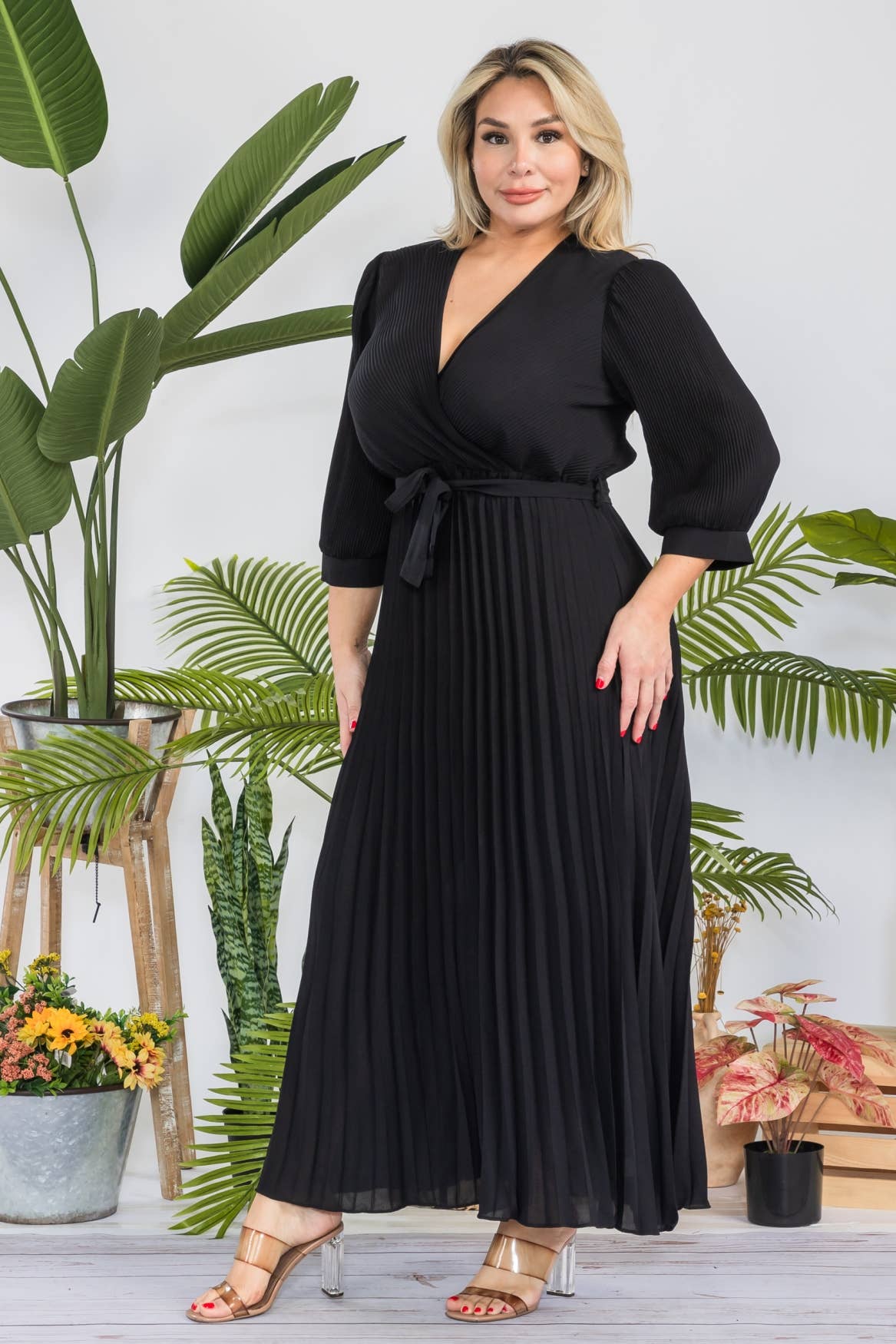 Plus Size Women Solid Pleated Maxi Dress