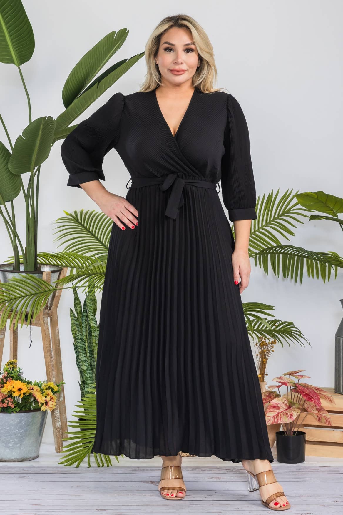 Plus Size Women Solid Pleated Maxi Dress