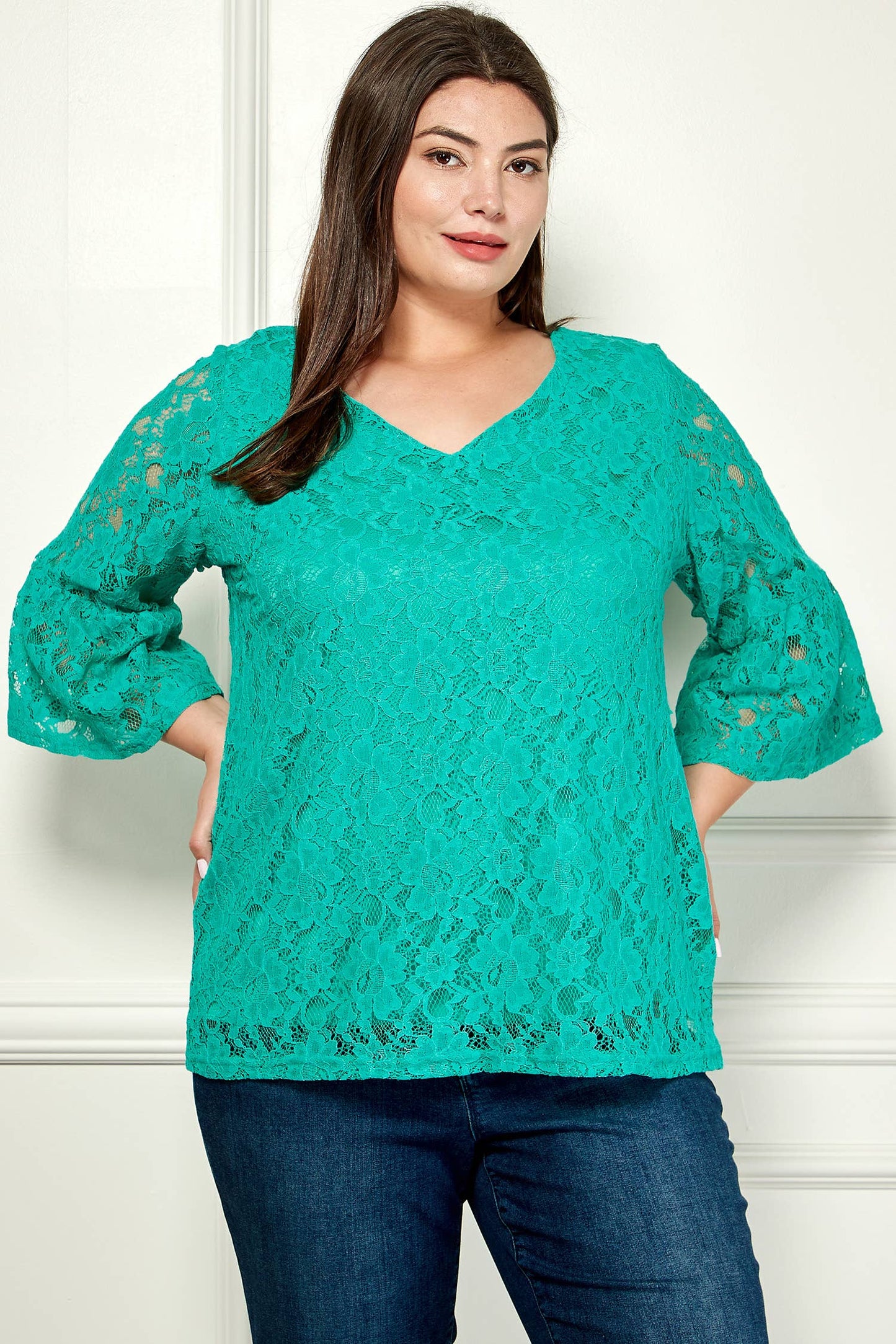 PLUS SIZE V- NECK ELBOW SLEEVE LACE TOP G9018250PX